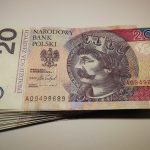 Ile wyniesie kurs euro, dolara i franka w wymianie walut?